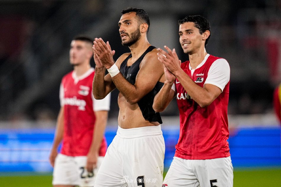 相邻球队的 相邻球队的