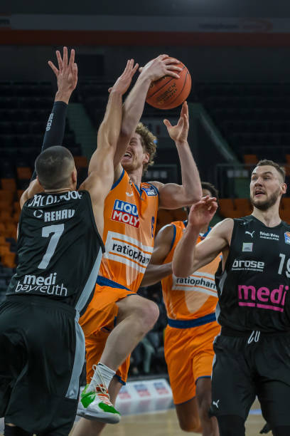 但两位中国 但两位中国