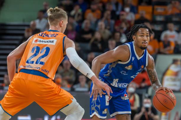 俱乐部不断 俱乐部不断