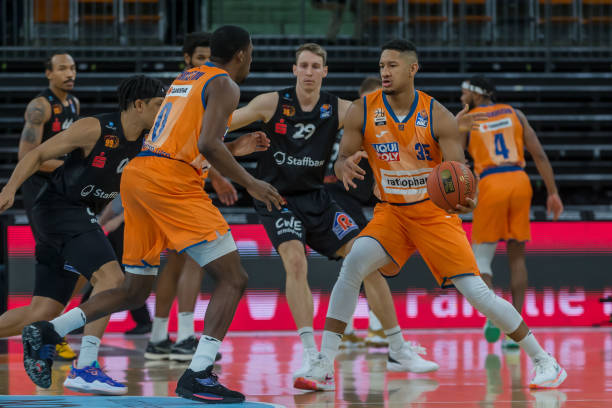 共同目标驱 共同目标驱